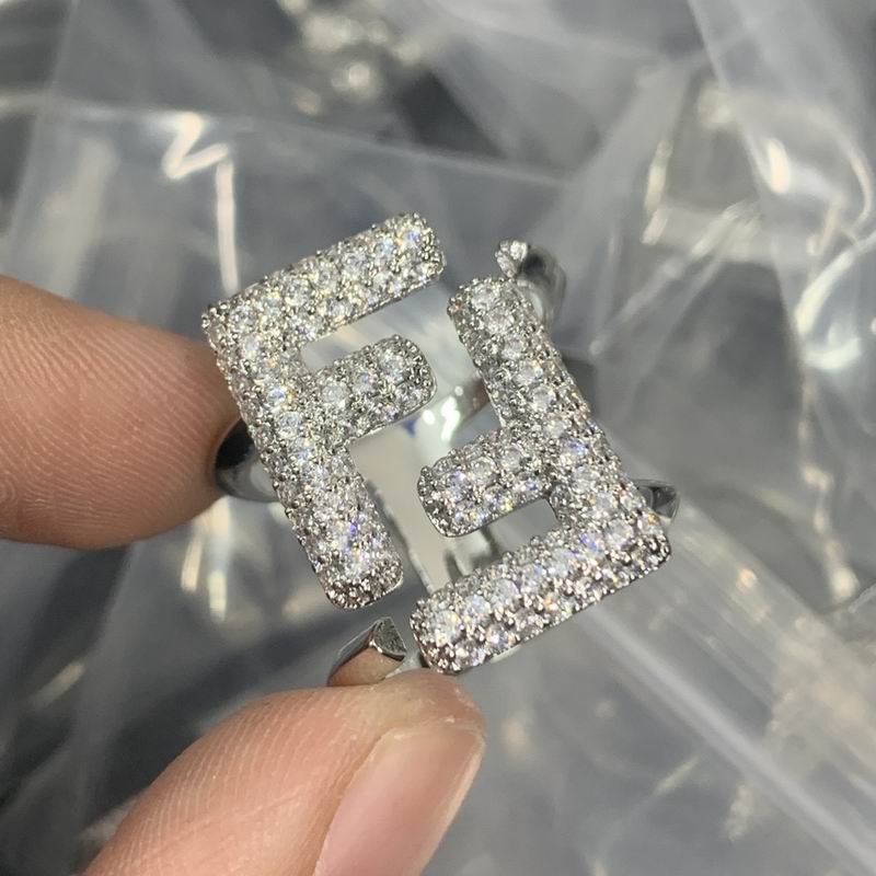 Fendi ring 01lyr16
